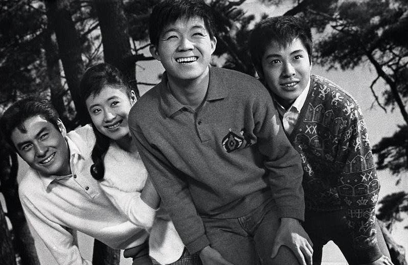 「上を向いて歩こう」 (c)1962日活