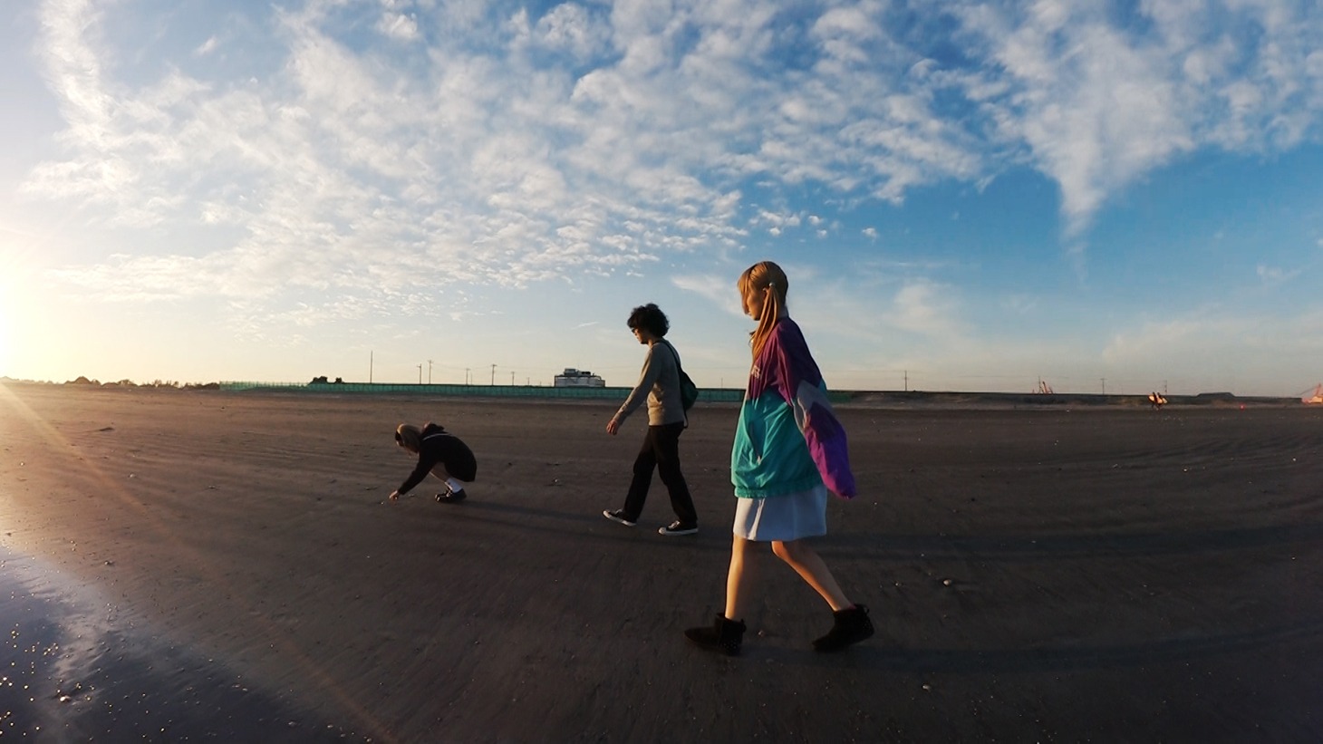 おやすみホログラムのMV「誰かの庭」