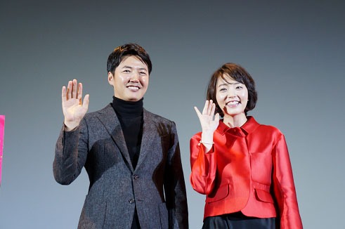 左からユン・サンヒョン、イ・アイ。