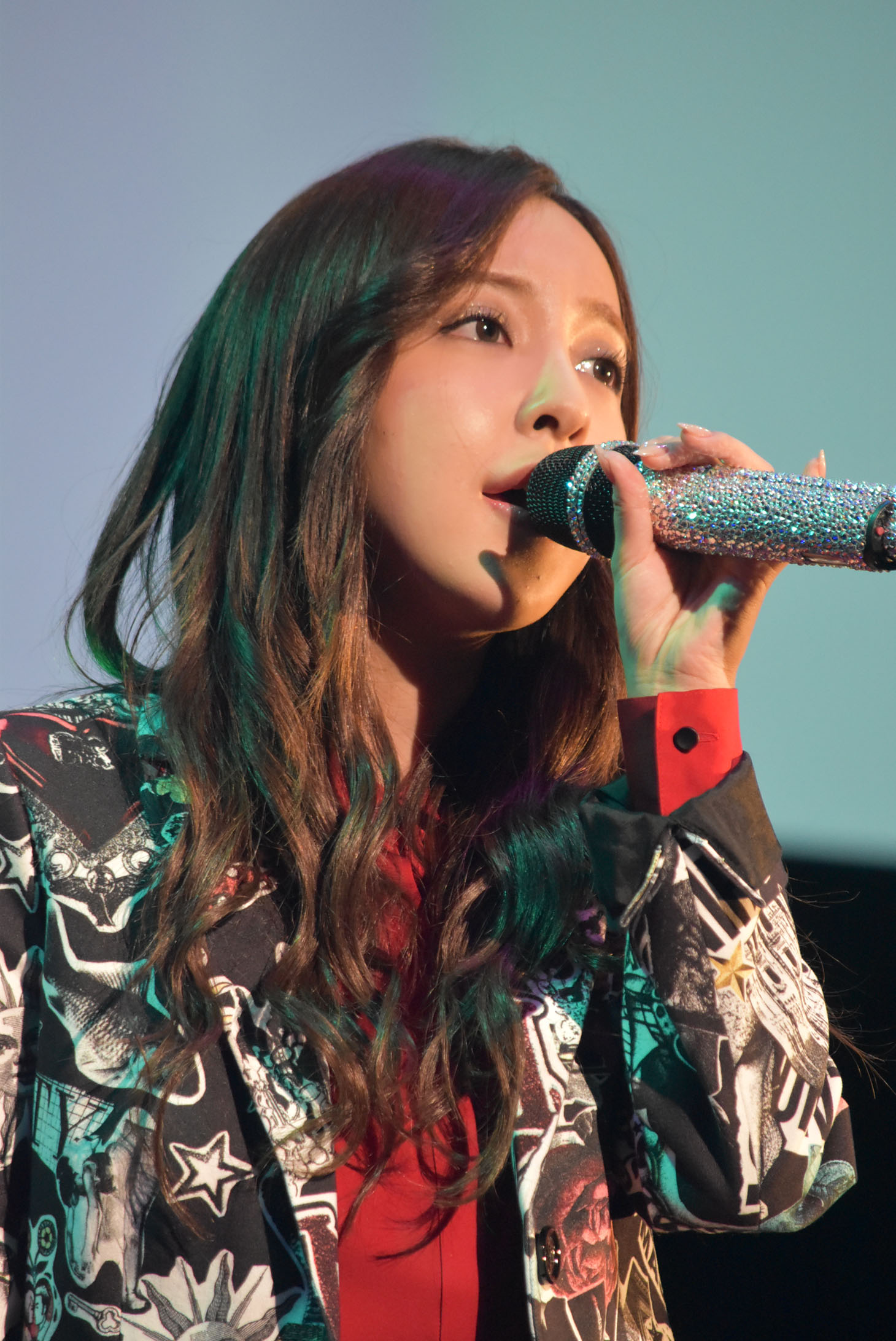 板野友美