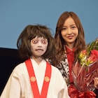 板野友美、10周年イベントで初主演ホラー共演者“のぞきめ”にビックリ