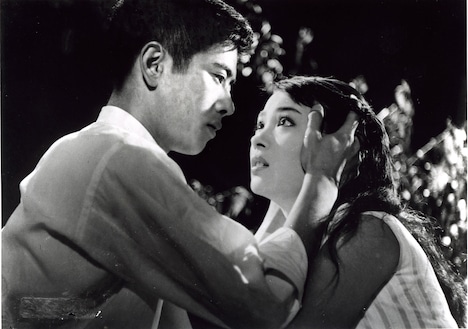 「くちづけ」 (c)KADOKAWA 1957