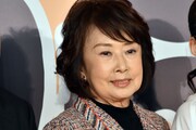 離婚を決意する妻・平田富子役の吉行和子。