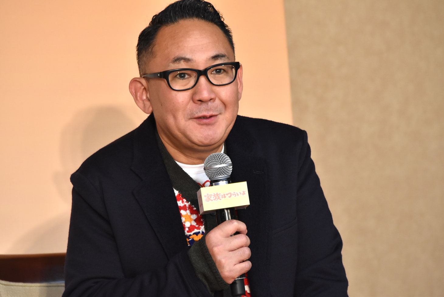 平田家長女の夫・泰蔵役の林家正蔵。