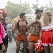 クロエ・グレース・モレッツがモンスター女学生役で出演、「ネイバーズ」続編予告