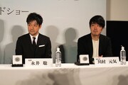 「世界から猫が消えたなら」完成報告会の様子。左から永井聡、川村元気。