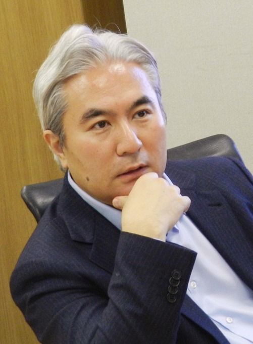 岩代太郎