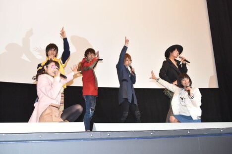 名乗りを披露するニンニンジャー。