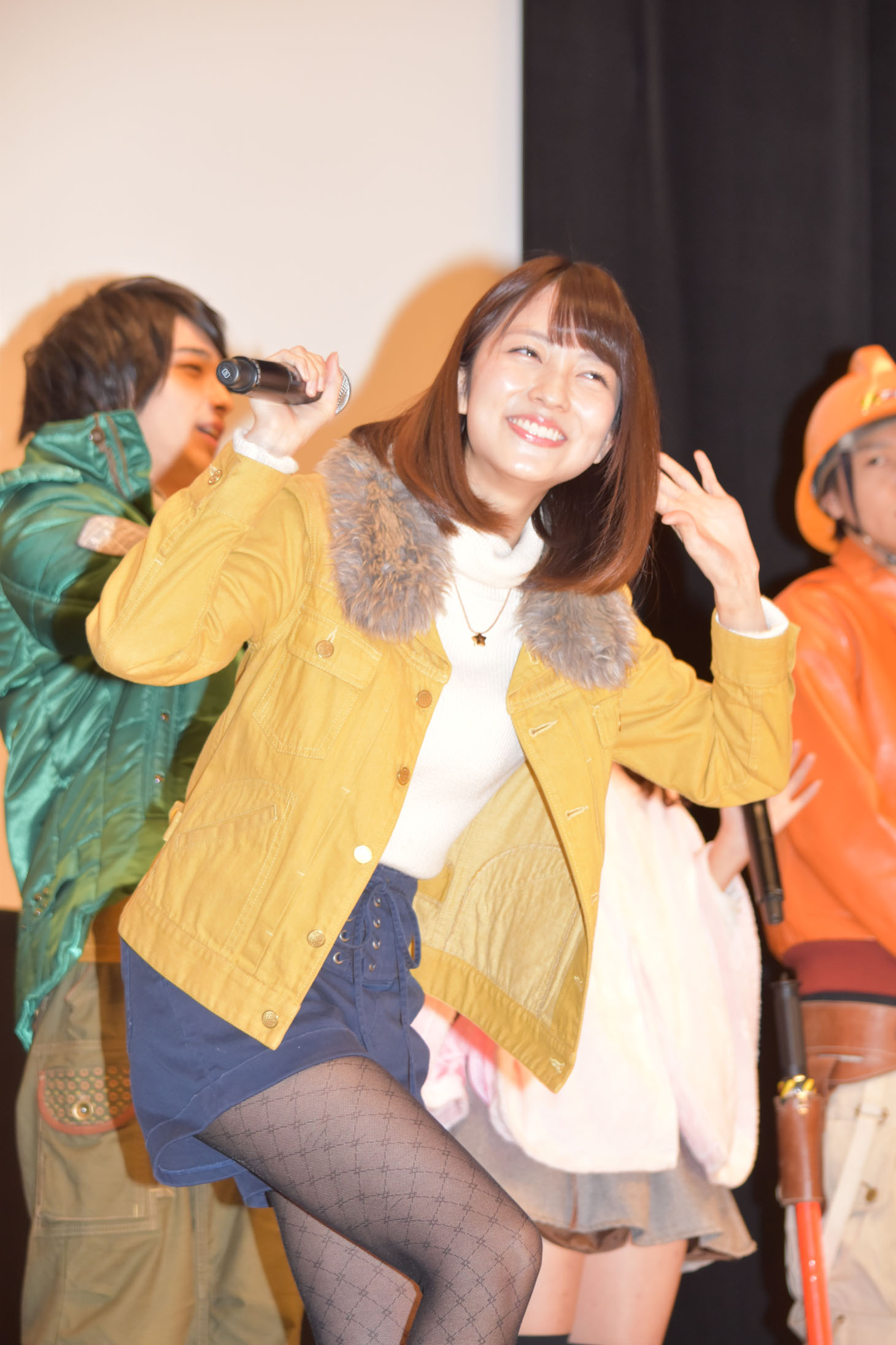 小島梨里杏