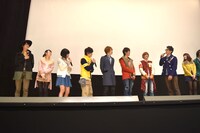 志尊淳の無茶振りを受け、平牧仁がニンニンジャーへアドバイスする様子。