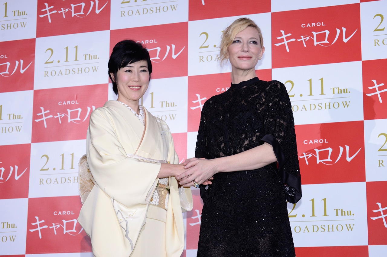 「キャロル」ジャパンプレミアの様子。左から寺島しのぶ、ケイト・ブランシェット。