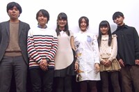 「バレンタインナイトメア」初日舞台挨拶の様子。