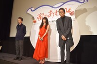 「蜜のあわれ」舞台挨拶の様子。