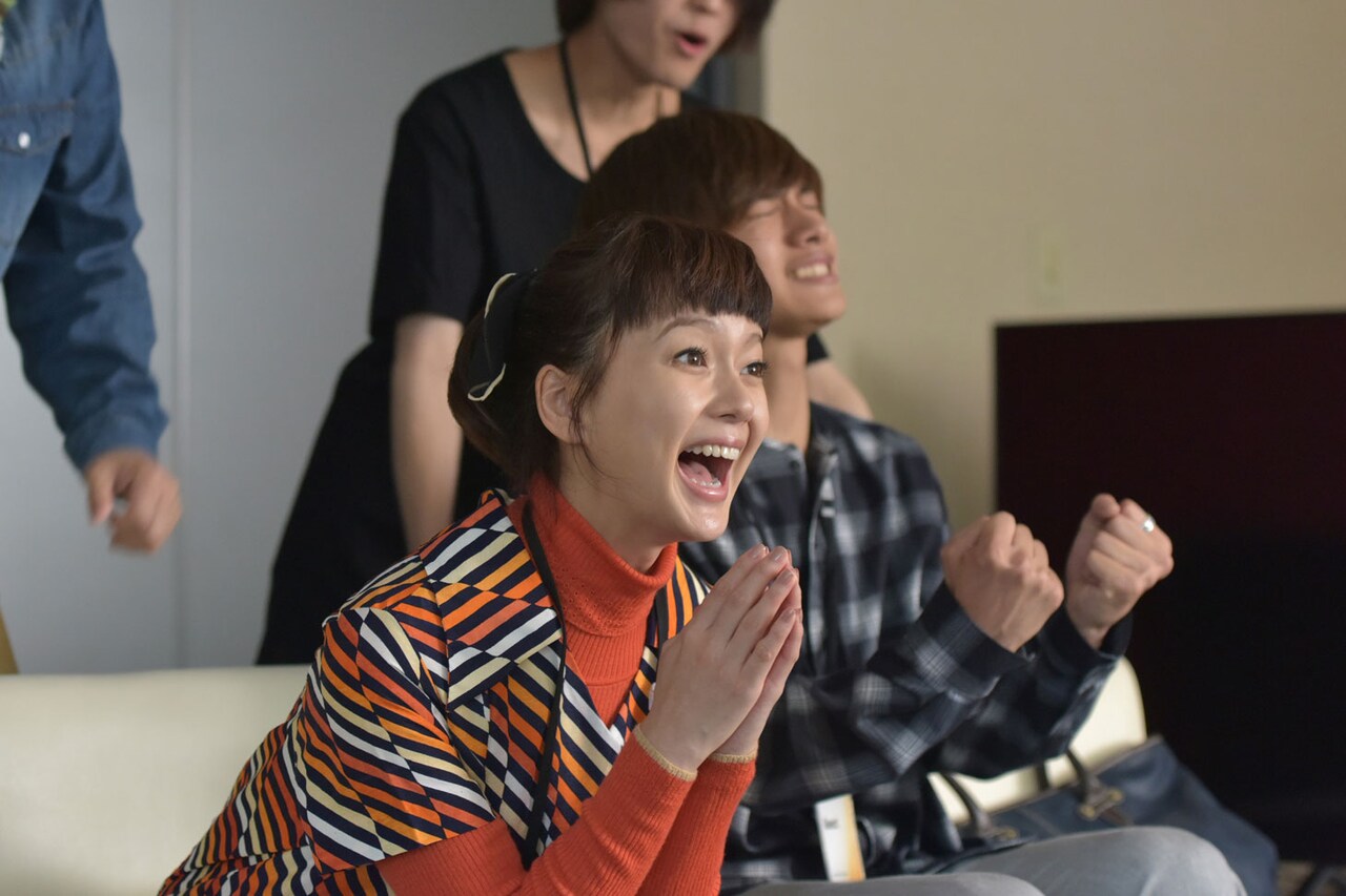 あやしい彼女」 - 多部未華子と北村匠海がノリノリでバンド演奏