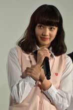 黒崎か白河、どちらが好きか聞かれ迷う小松菜奈。