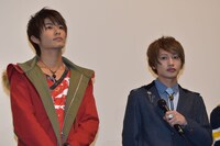 左から西川俊介、松本岳。