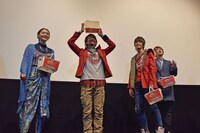 サインボール投げの様子。