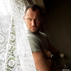 ジュード・ロウと一緒に潜水艦内を探索、「ブラック・シー」特典映像が公開