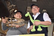 「アーロと少年」トークイベントの様子。左から真鍋真博士、監督のピーター・ソーン。