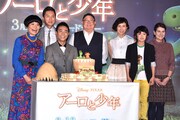 「アーロと少年」来日記者会見の様子。