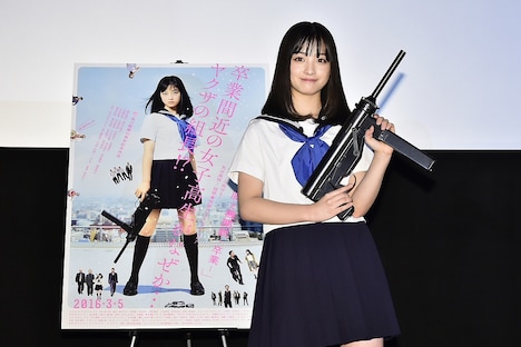 「セーラー服と機関銃 -卒業-」先行上映会に出席した橋本環奈。