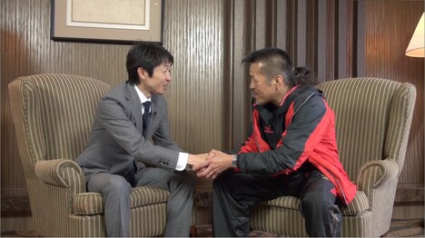 「ジョーのあした－辰吉丈一郎との20年－」公開記念特番スペシャル対談。左から武豊、辰吉丈一郎。 (c)日本映画投資合同会社