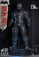 【ライフサイズ・マスターピース】「バットマン vs スーパーマン ジャスティスの誕生」1/1スケールレプリカ アーマード・バットマン