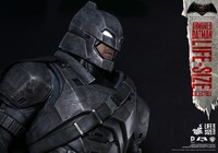 【ライフサイズ・マスターピース】「バットマン vs スーパーマン ジャスティスの誕生」1/1スケールレプリカ アーマード・バットマン