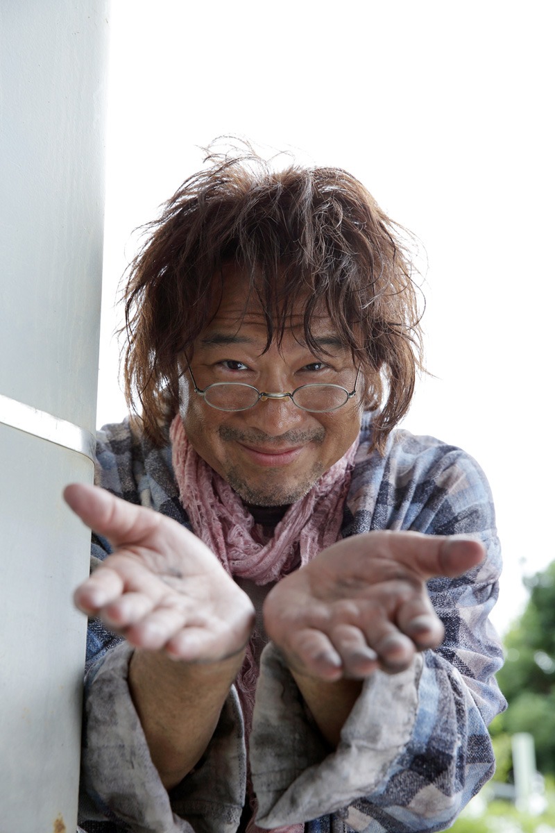 船越英一郎演じるホームレス・宇野。 (c)福満しげゆき・講談社／映画「ヒーローマニア-生活-」製作委員会