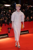 「ヘイル、シーザー！」ベルリン国際映画祭でのレッドカーペットイベントに登場したティルダ・スウィントン。