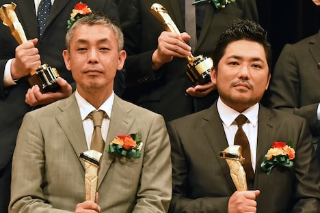 左から橋口亮輔、篠原篤。