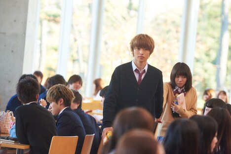 映画「オオカミ少女と黒王子」より。(c)2016 映画「オオカミ少女と黒王子」製作委員会