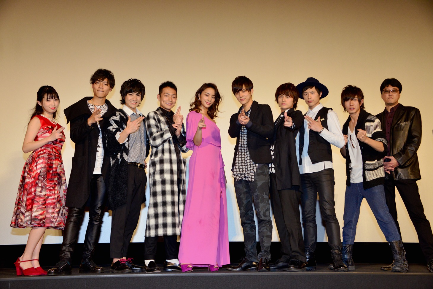 左より上野優華、吉原雅斗、本田剛文、田中俊介、高橋メアリージュン、水野勝、小林豊、勇翔、田村侑久、室賀厚。