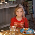 サンタクロースの行列に孫娘がげんなり?「クーパー家の晩餐会」本編を一部公開