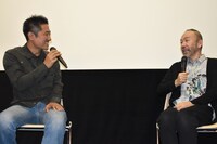 「野火」トークイベントの様子。左から想田和弘、塚本晋也。
