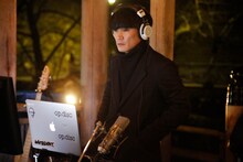 奈良・浮見堂でのサカナクションのレコーディング風景。Photographed by LESLIE KEE