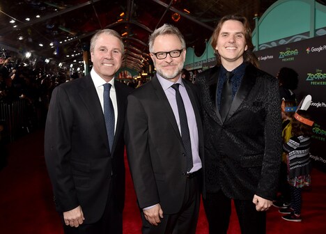 左から製作を担当したクラーク・スペンサー、監督を務めたリッチ・ムーア、バイロン・ハワード。