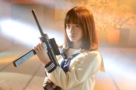 「セーラー服と機関銃 -卒業-」 (c)2016「セーラー服と機関銃 -卒業-」製作委員会