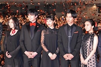 「ちはやふる -上の句-」完成披露舞台挨拶の様子。