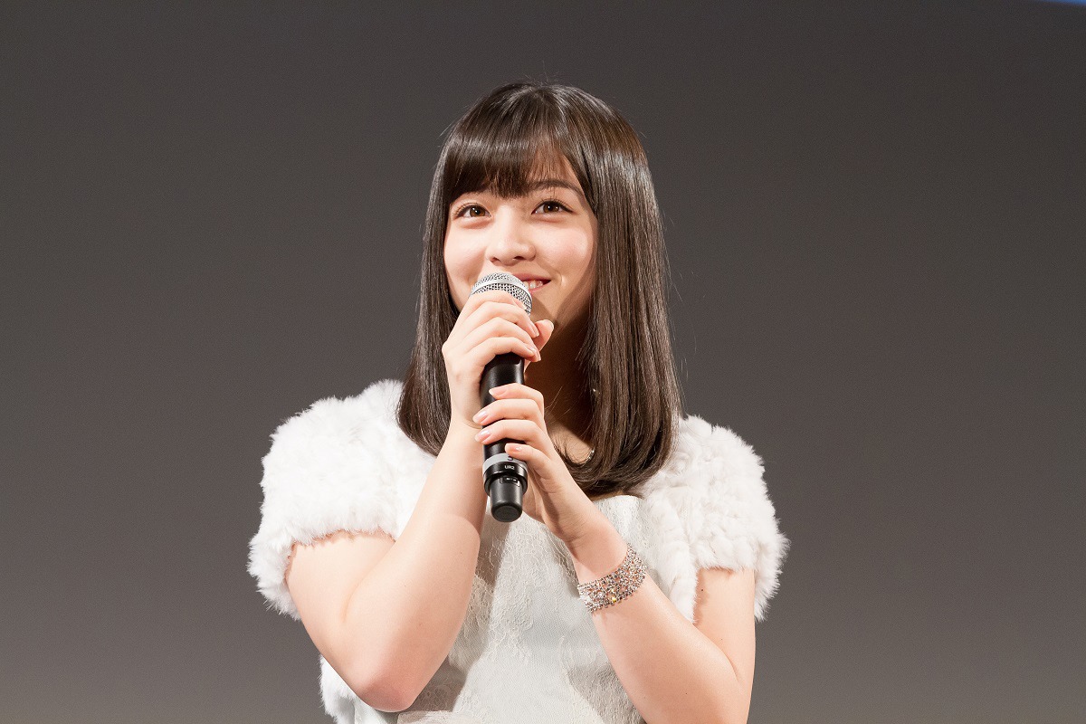 「セーラー服と機関銃 -卒業-」舞台挨拶の様子。