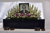 ファン向けの焼香所。