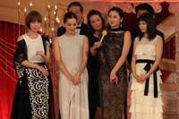 第39回日本アカデミー賞作品賞を受賞した「海街diary」の出演者たち。