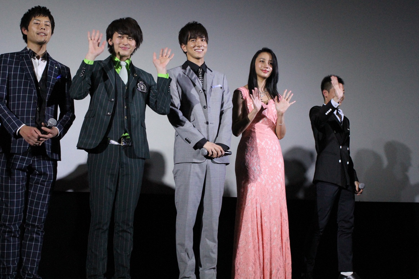 「復讐したい」初日舞台挨拶の様子。