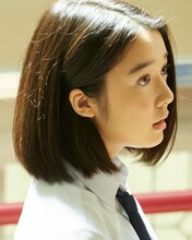 上白石萌音演じる松永カナ (c)ジョージ朝倉/講談社　(c)2016「溺れるナイフ」製作委員会