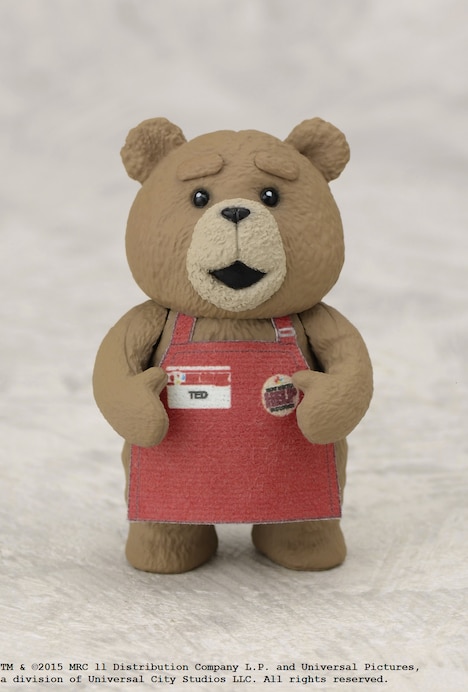 Amazon購入特典のペーパークラフトエプロンを着た「figma テッド」。