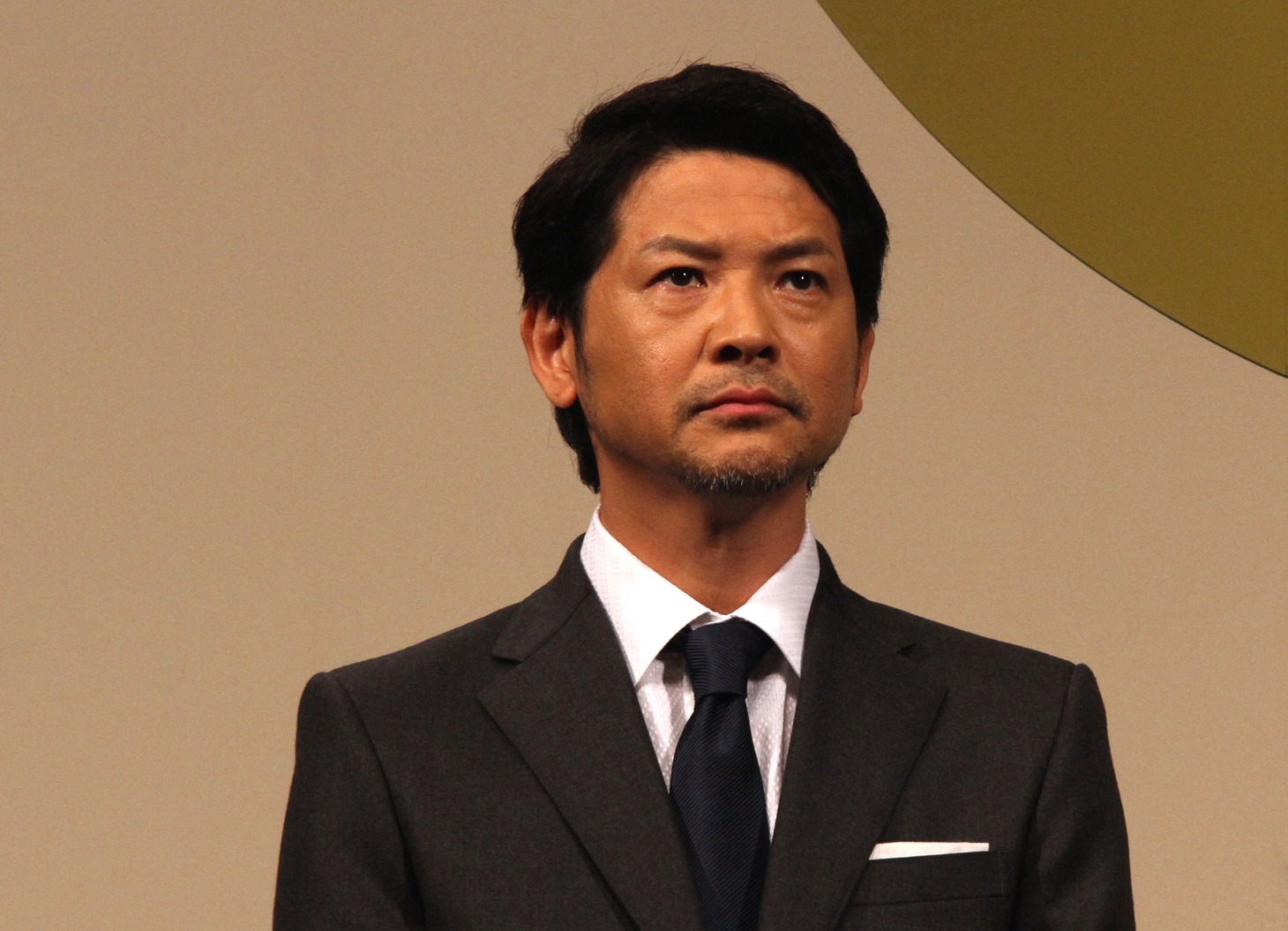 緒形直人