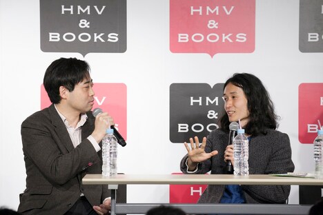 左から齋藤優一郎、高木正勝。