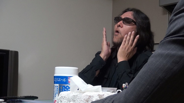 ゴーストライター騒動 佐村河内守に森達也が迫るドキュメンタリー Fake 6月公開 映画ナタリー