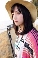 「夢の途中 橋本環奈 in 映画『セーラー服と機関銃 -卒業-』フォトブック」より。