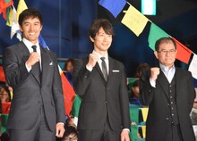 左から阿部寛、佐々木蔵之介、平山秀幸。
